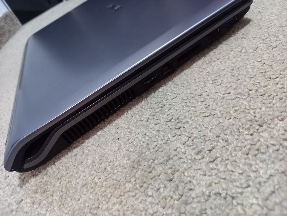 Laptop i7 RAM 12 GB SSD video un GB baterie nouă