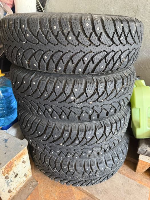 продам зимние шины с дисками на ваз
