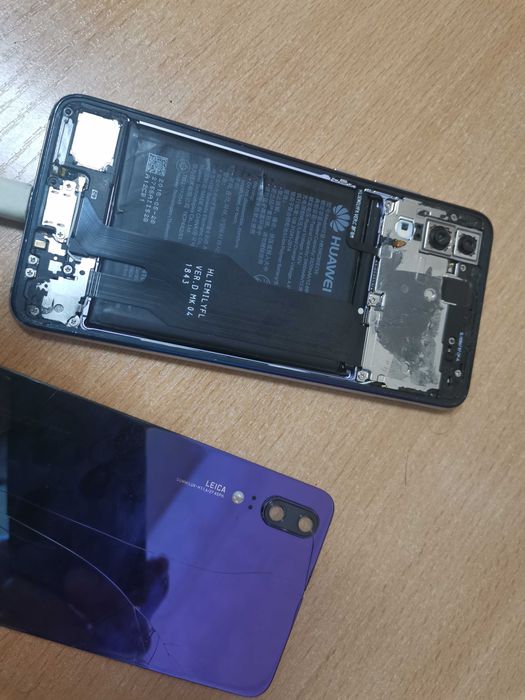HUAWEI p20 за части или ремонт