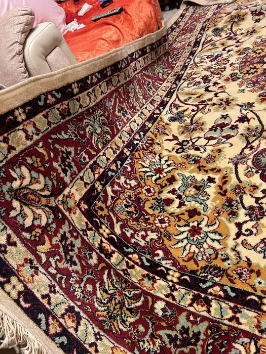 Продается ковер 2м*3м