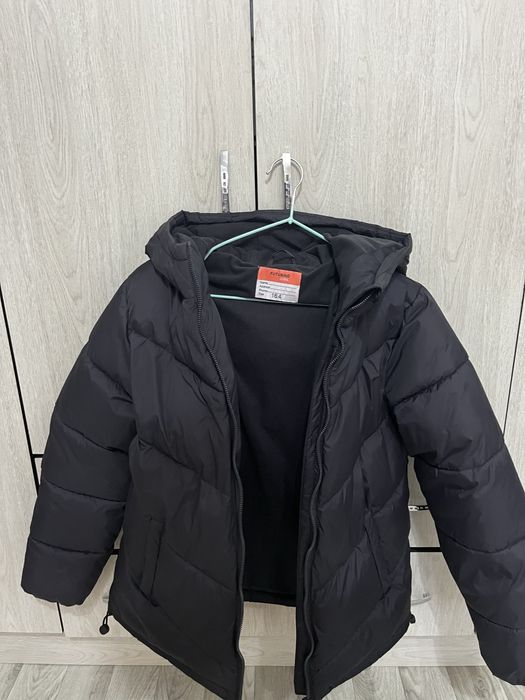 Куртка детская в отличном состоянии