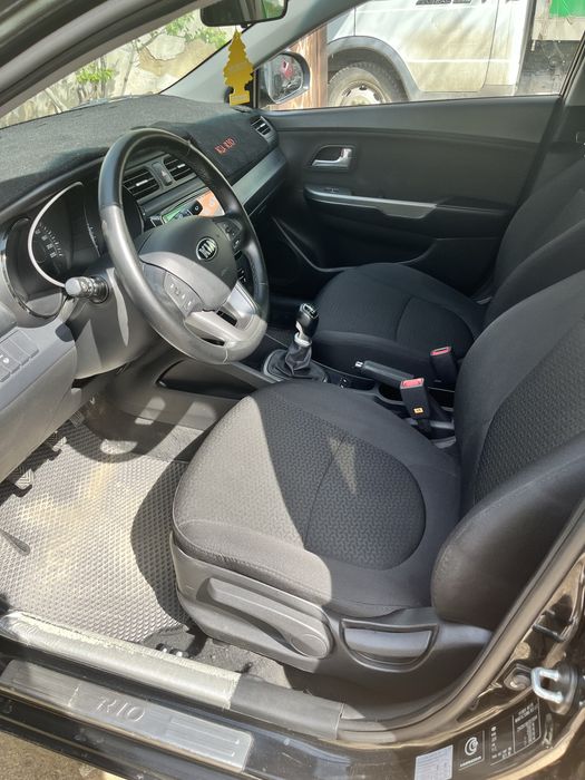 Продам автомобиль марки Kia Rio