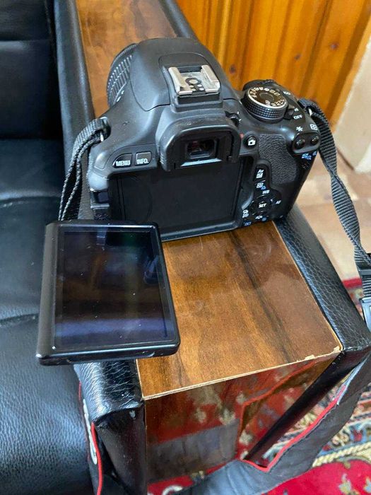 Продаю фотоаппарат  Canon EOS 600D
