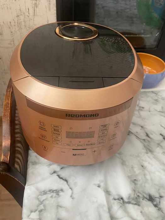 Мультиварка продается