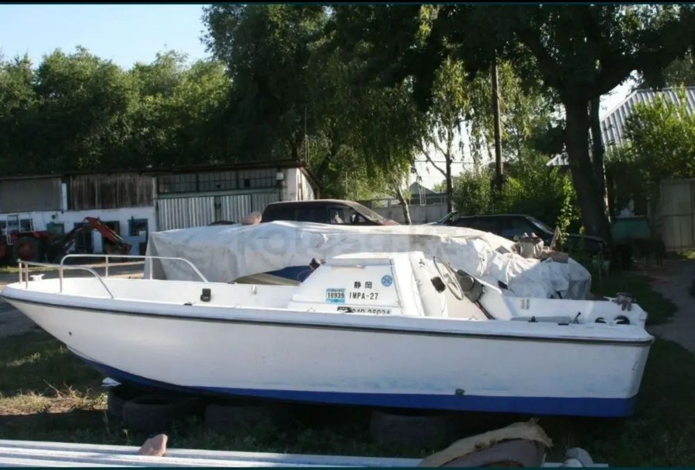 Катер.            .