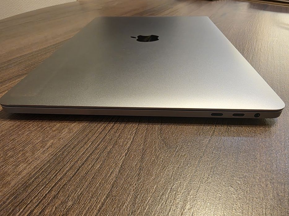 Macbook pro 2017 touch bar
