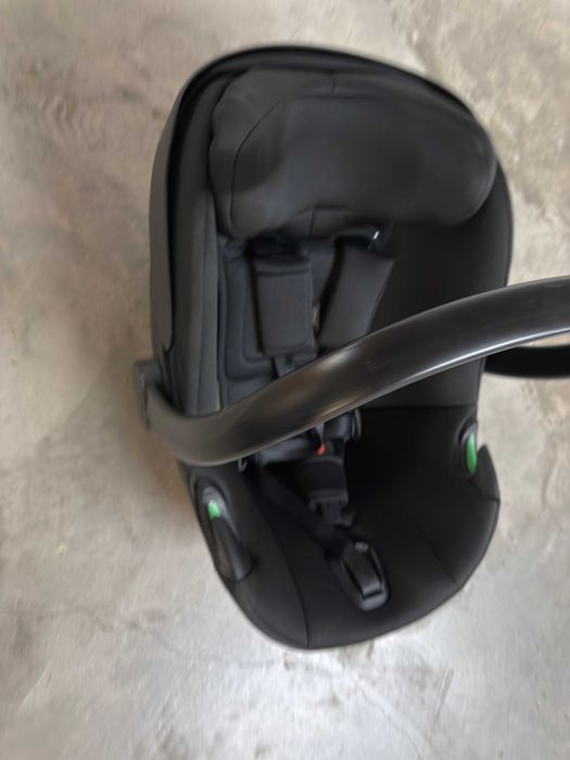 Детско столче с база за кола Vinicci Ergo