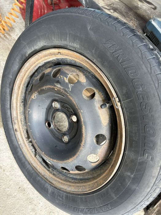 Диски с шинами     .