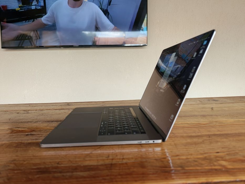 Laptop Apple Macbook pro 2019