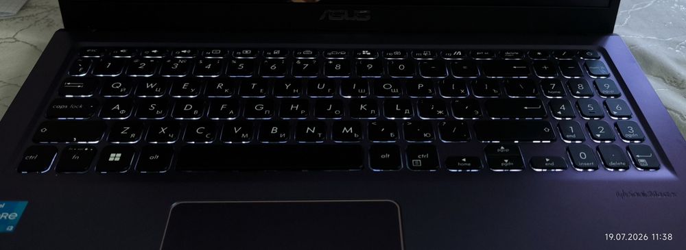 Ноутбук ASUS Core i3 11th / 4GB / SSD 256GB