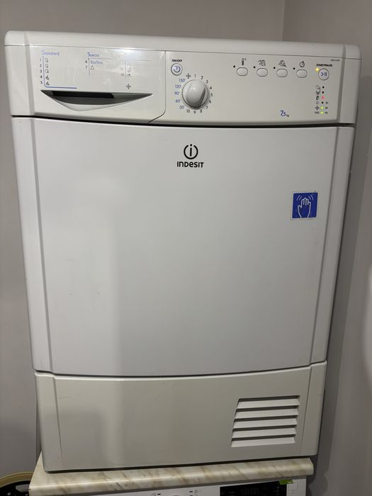 Сушилня Indesit IDCA 835 за части