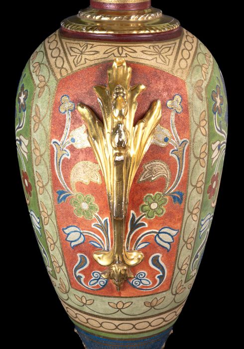 Рядка и огромна ваза от Franz Anton Mehlem- Royal Bonn.