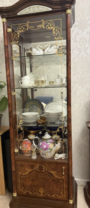 Продам гостиную для зала