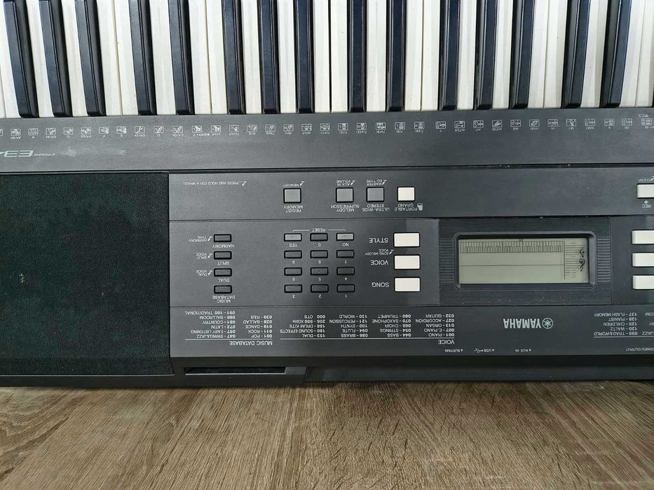 Синтезатор Yamaha PSR-E343