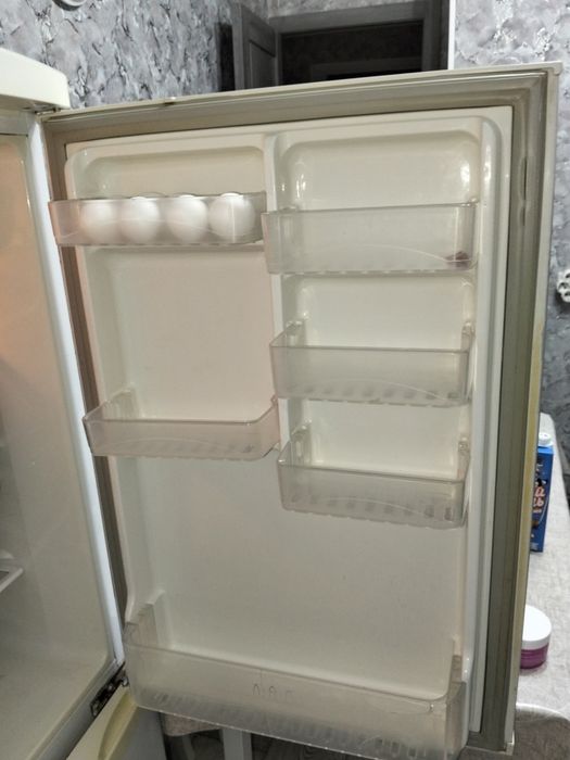 Продам холодильник