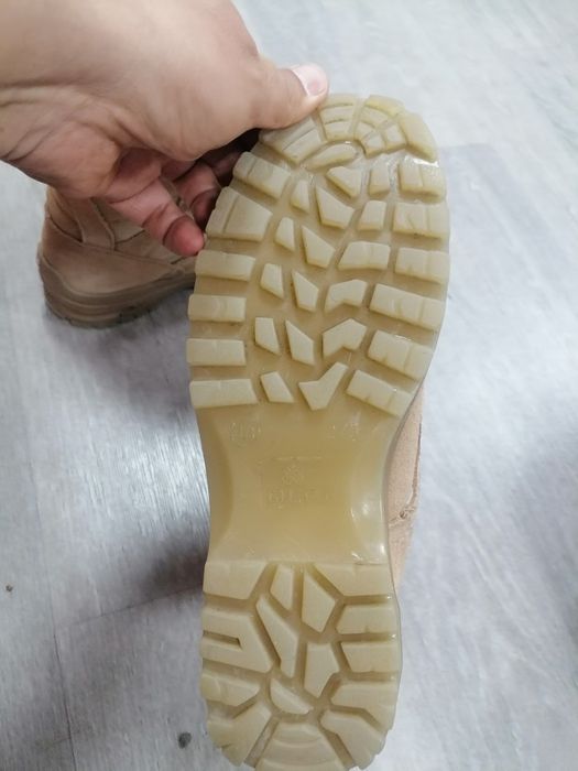 Ботинки с высоким берцем