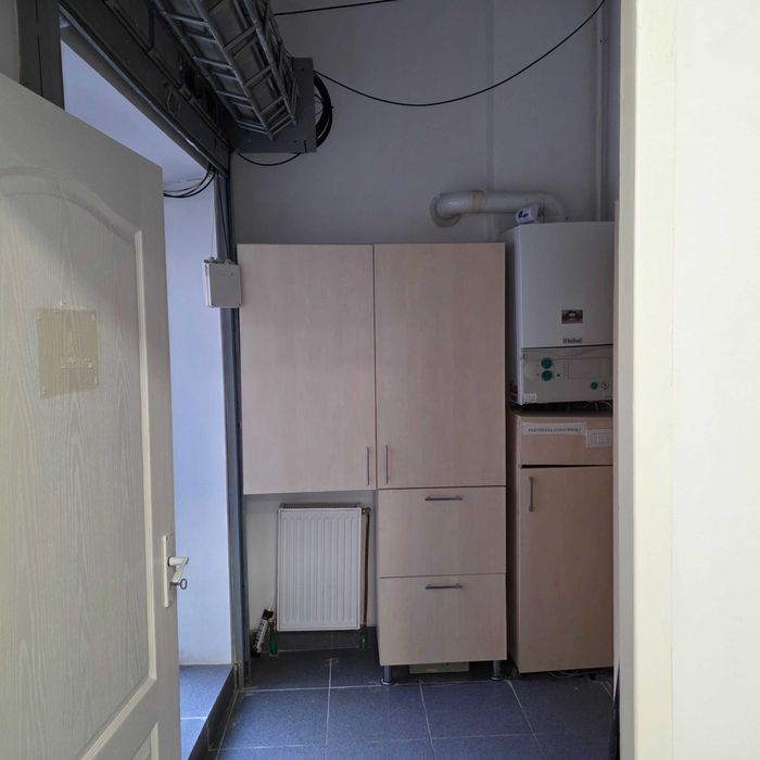 Propietar inchiriez spațiu comercial ultracentral,  70 mp