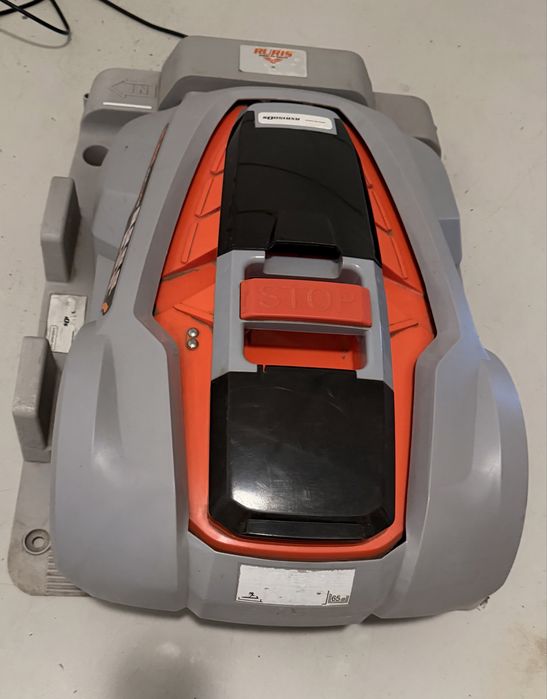 Robot de tuns iarba Ruris RXR1500S