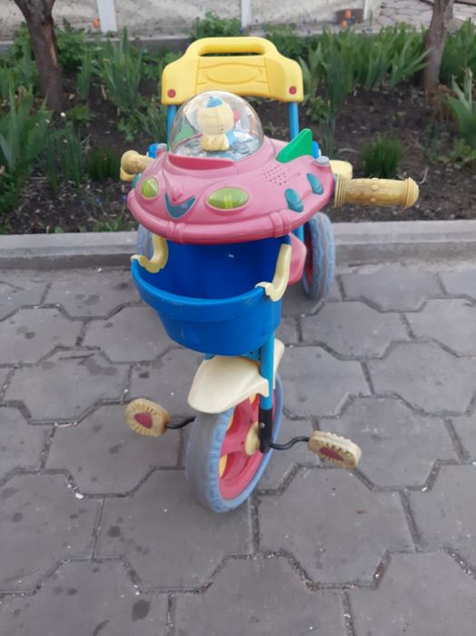 Продаю детский велосипед и толокар