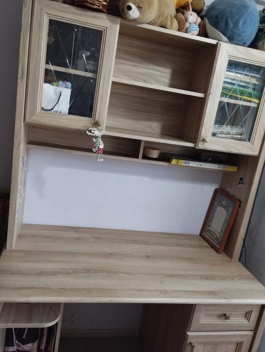 Продам спальный гарнитур.