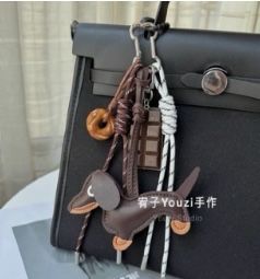 Продам модный Брелок