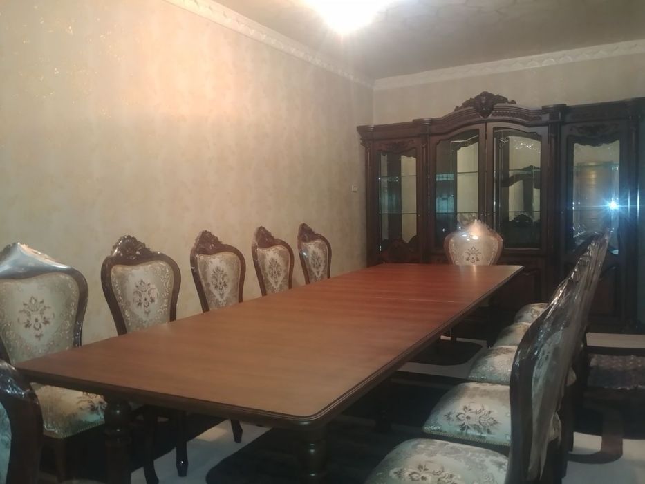 Stol stul yahshi holatda ishlatilgan.