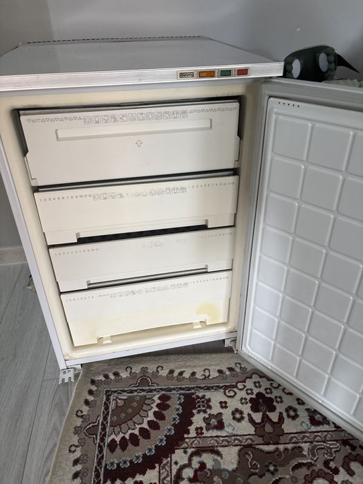 Продаю морозилник в хорошем состояние