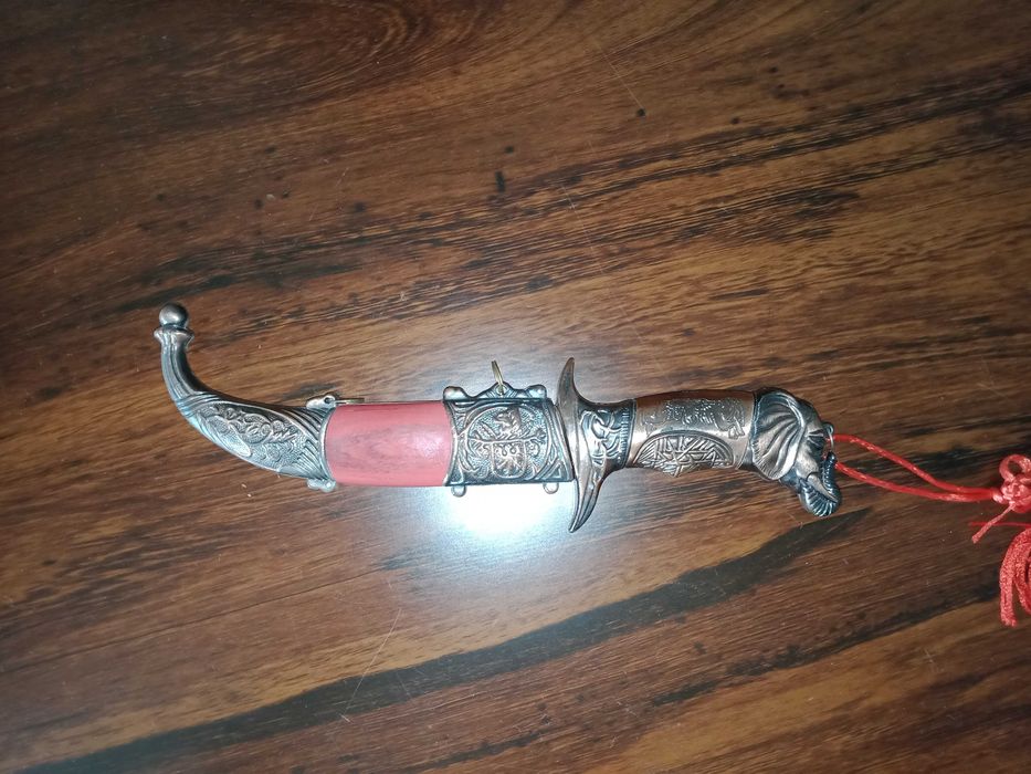 ножик сувенирный.