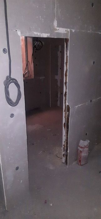 Uy sotiladi 1 etaj va -1 etaj duplex