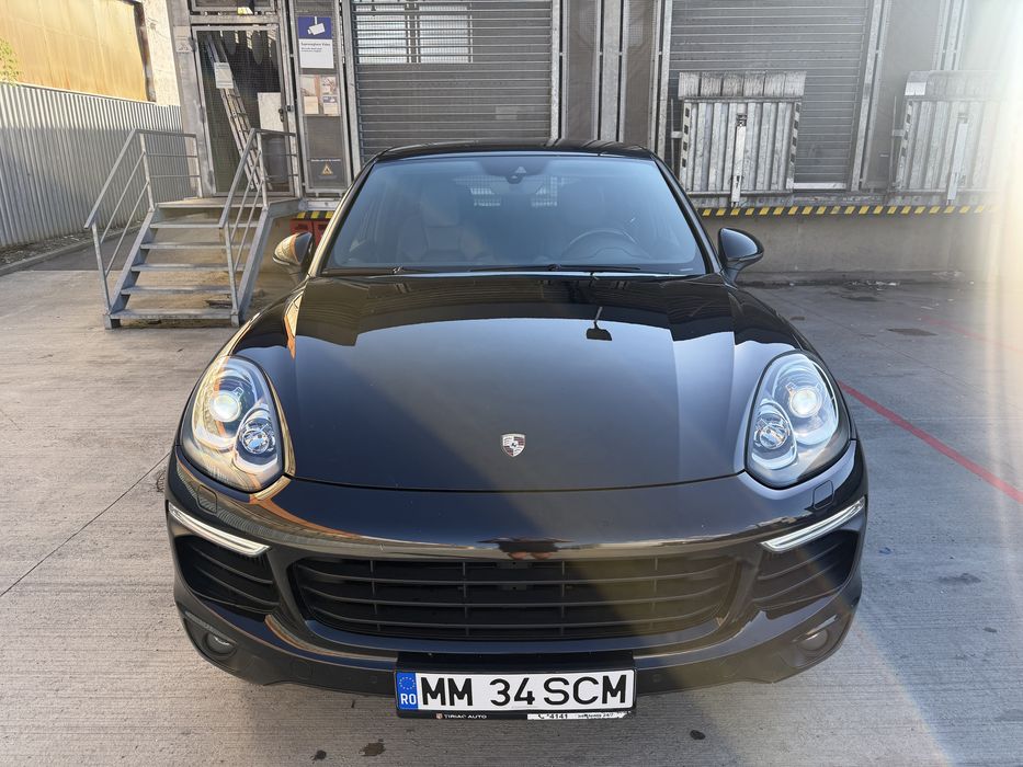 Vind Porsche Cayenne 3.0 tdi an 2016 stare foarte buna euro 6