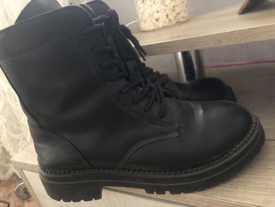 Продам женскую обувь