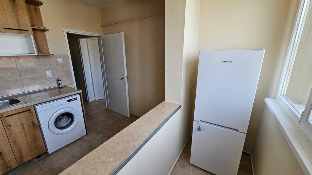 Дава се под наем Двустаен апартамент в Разград, Бели Лом - 60 кв.м за 306 € - Снимка #1