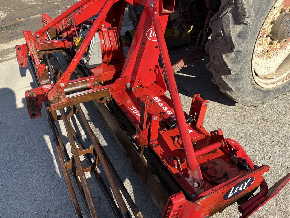 Grapa rotativa dupa tractor