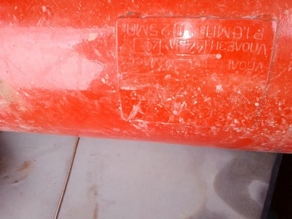 Продаётся газ баллон с редуктором