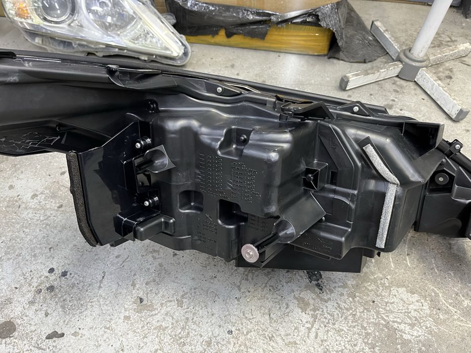 Фара Лексус Lx570