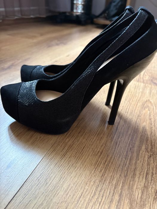 Официални обувки