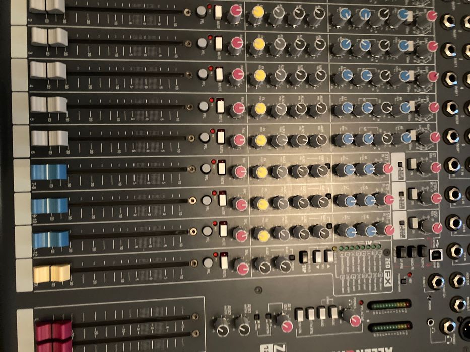 Mixer Allen & Heath Zed 12-FX