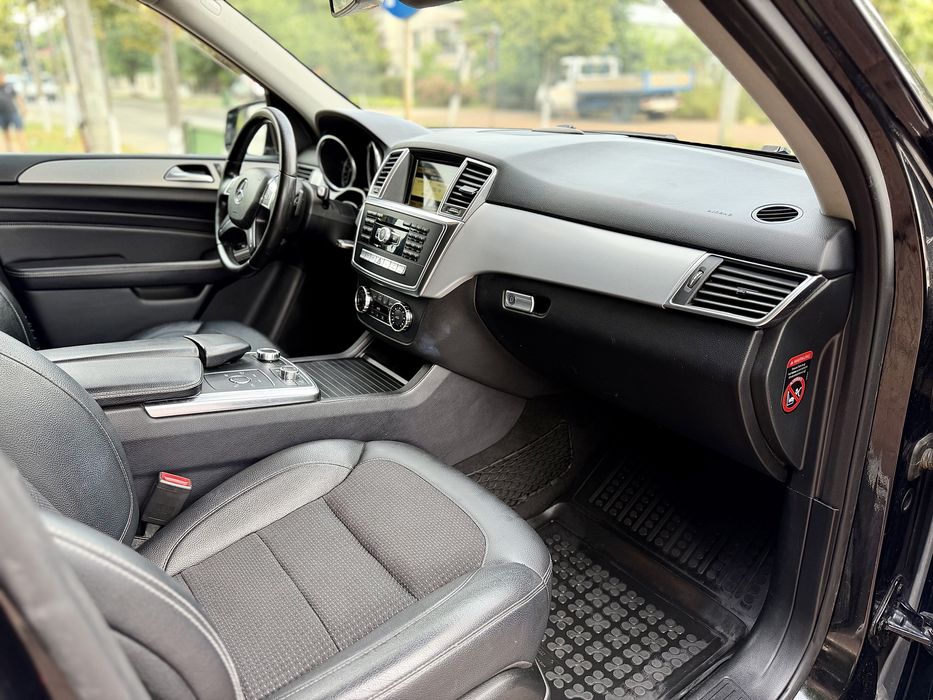 • Mercedes ML 350 Bluetec 2012 / YLS / Perne Aer - Parc Auto • Rate • Garantie •