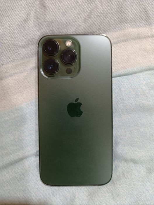 Iphone 13 pro green