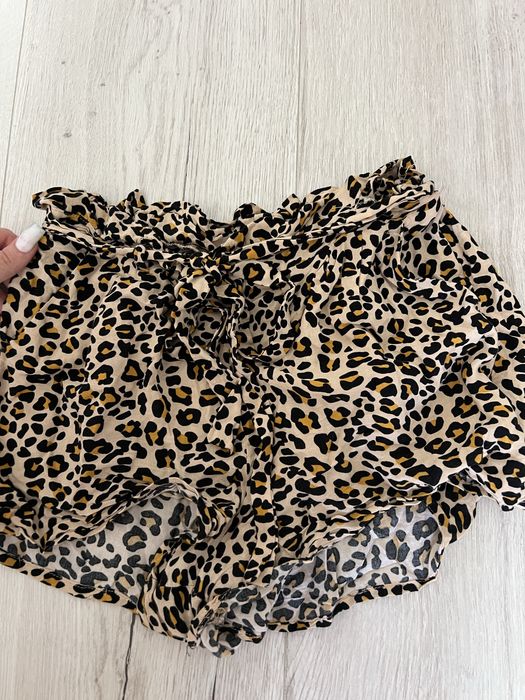 Дамски блузи и тениски