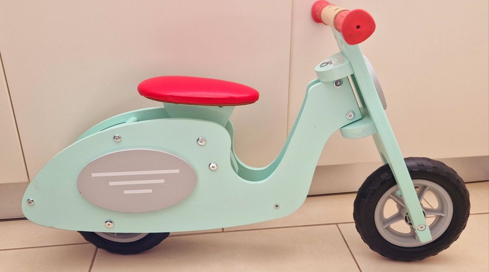 Bicicleta/Scooter din lemn pentru dobandire echilibru,  2-4 ani