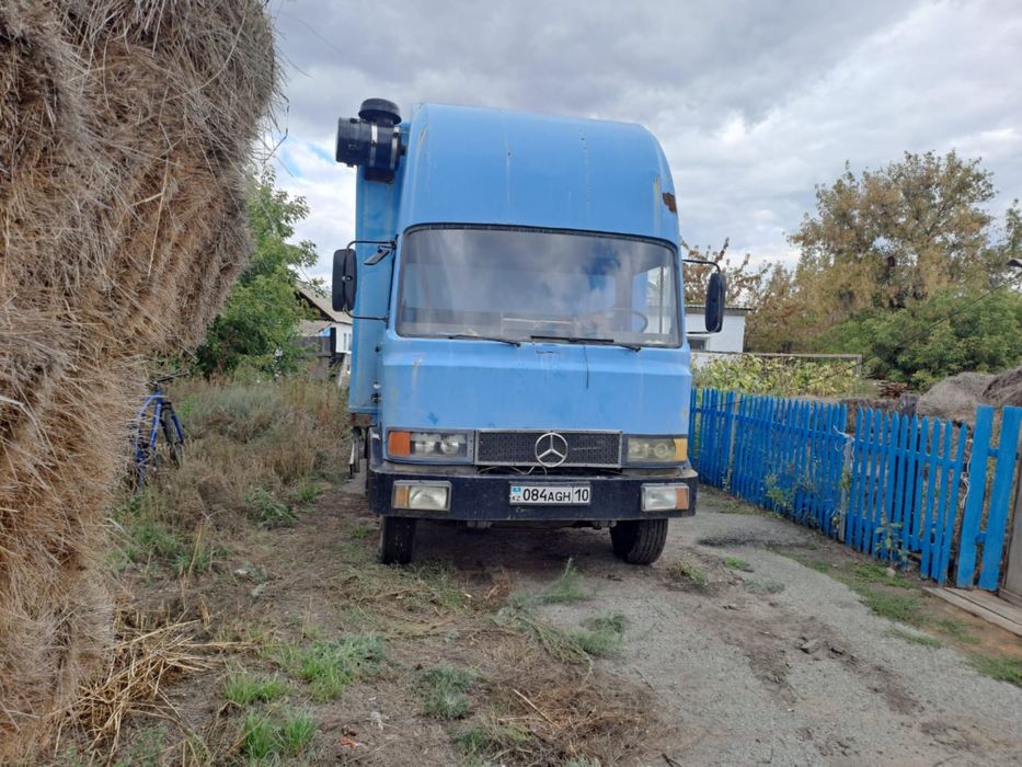 Mercedes benz 813 814