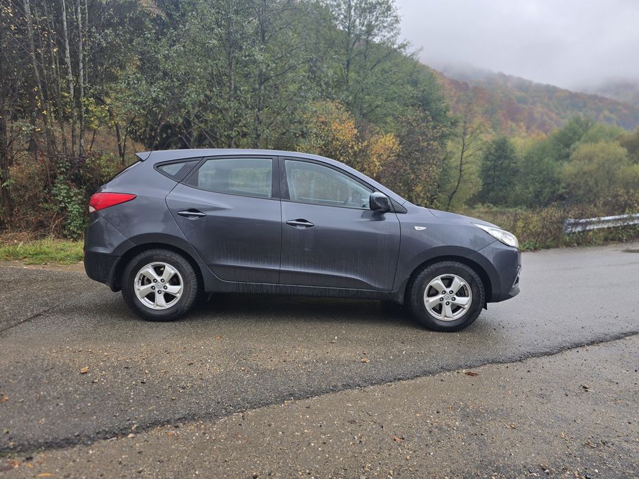 HYUNDAI ix35 2010 — imagine 2