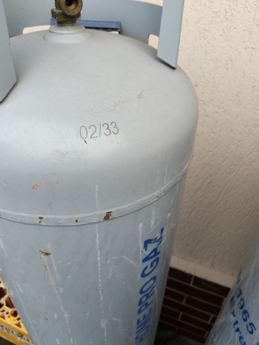 Butelii gaz de vânzare