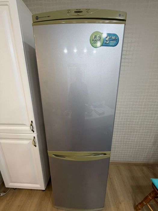 Продам холодильник