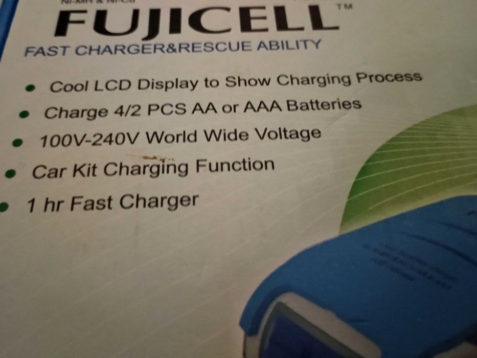 Зарядно у-во за батерии Fujicell