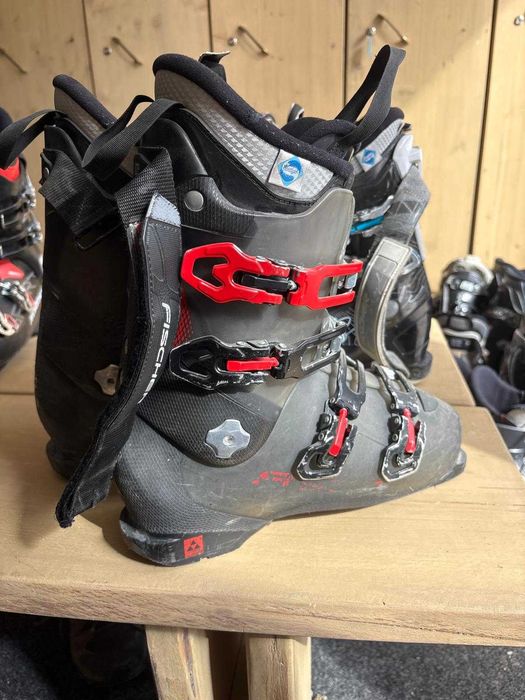 Ски обувки различни модели 42.5-44.5 номер