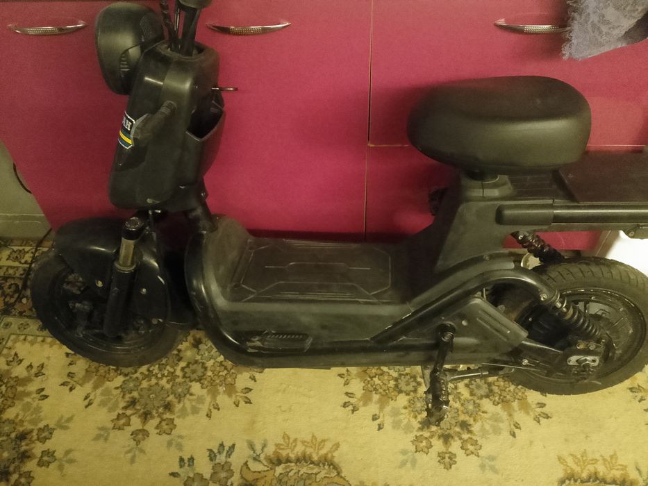 Электроскутер HОKEN . 50000