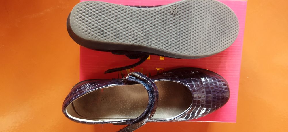 Школьные туфли для девочки