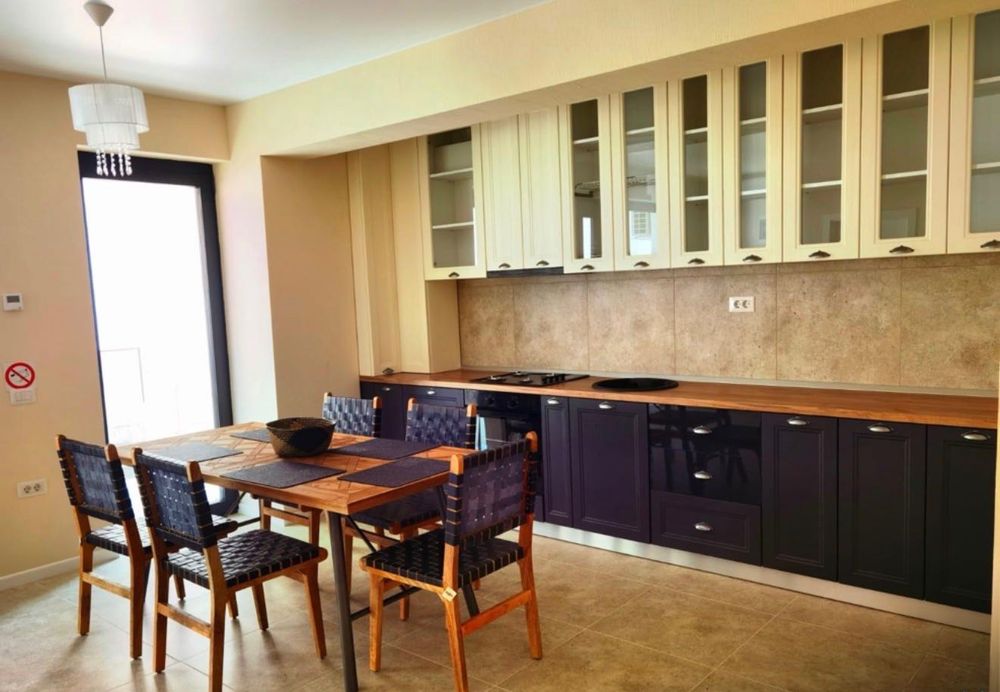 Vânzare apartament 4 camere și 3 parcări cu încărcare electrică FLAMINGO